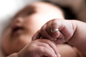 出産祝いに人気急上昇!赤ちゃんのお守りベビーリング