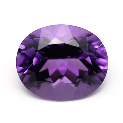 2月の誕生石アメシストの魅力とは？高貴で神秘的な紫色の宝石！