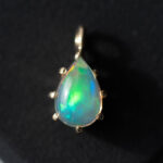 天然石 オパールの魅力：10月の誕生石ジュエリーを探しているあなたへ