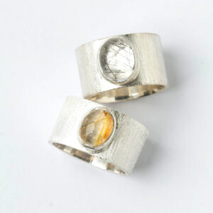 あなたに合う「お守りジュエリー」を見つけるヒント｜ロッソエブルー