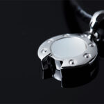 白蝶貝（マザーオブパール）：優雅な輝きとケアの方法【ロッソエブルージュエリー】